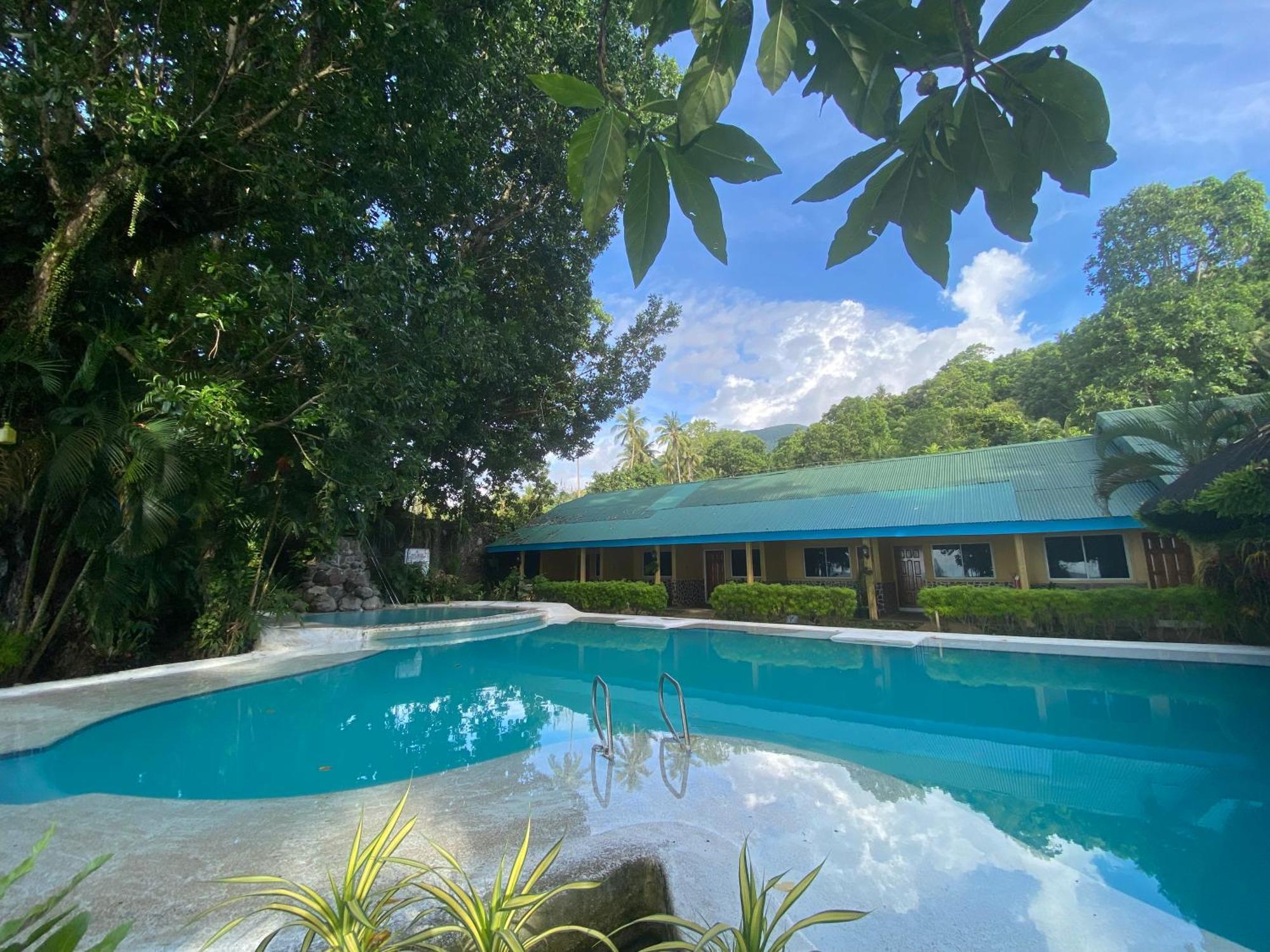 ממבג'או Camiguin Island Golden Sunset Beach Club מראה חיצוני תמונה